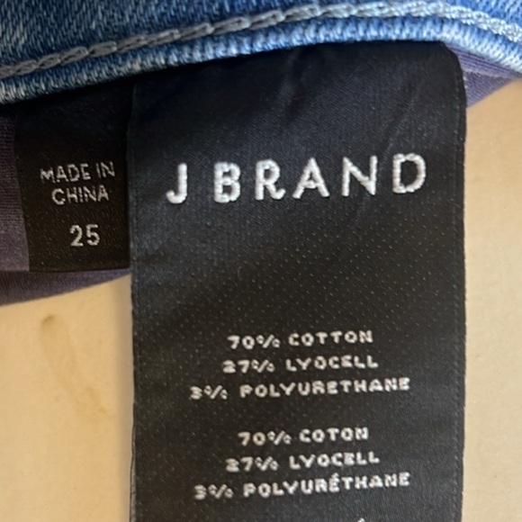 301 J Brand Light Wash Skinny Jeans 25 {25”-26.5”} 27”Ins - Picture 8 of 8